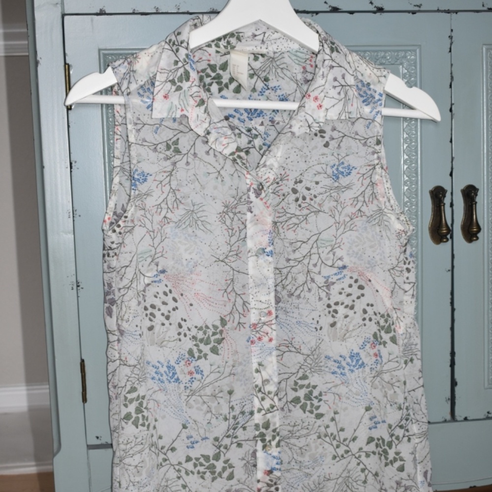 Floral Sleeveless H&M blouse